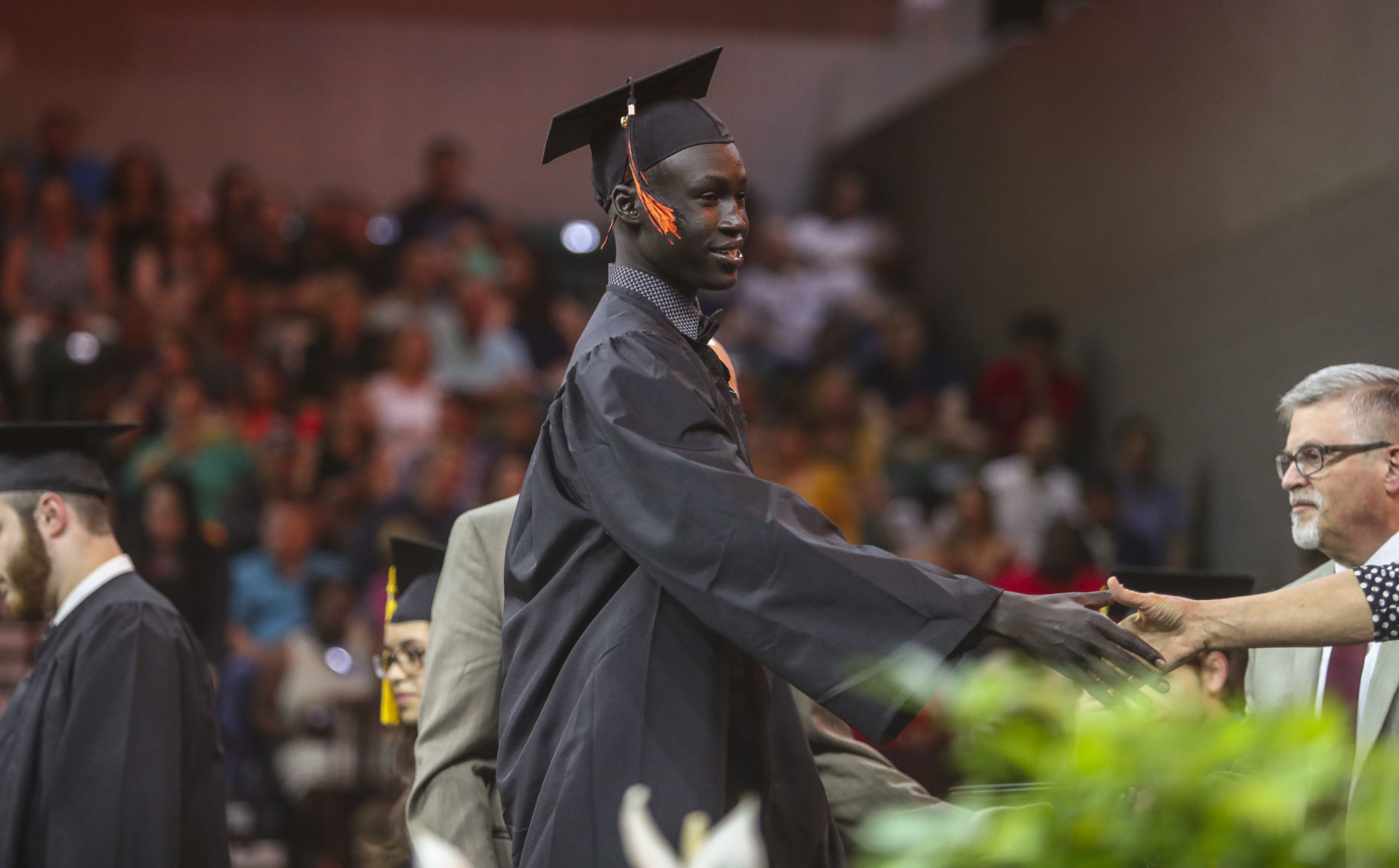 060219-mda-nws-uthsgrad-036